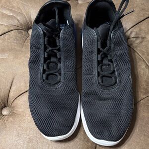 Men’s Nike size 11 athletic shoes